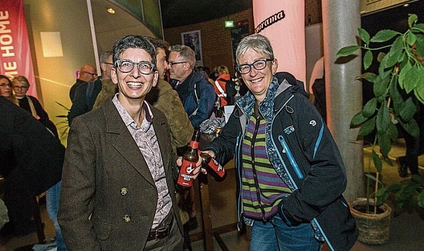 Samyra Mahler (links), Ehrenmitglied Pink Panorama, und Karin Hirschle 
