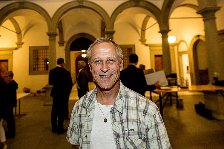 Stolz ist Kurt Huwiler, dass seine Tochter einen Preis errungen hat, und freut sich, dass die nächste Generation das Weingut weiterführen wird.
