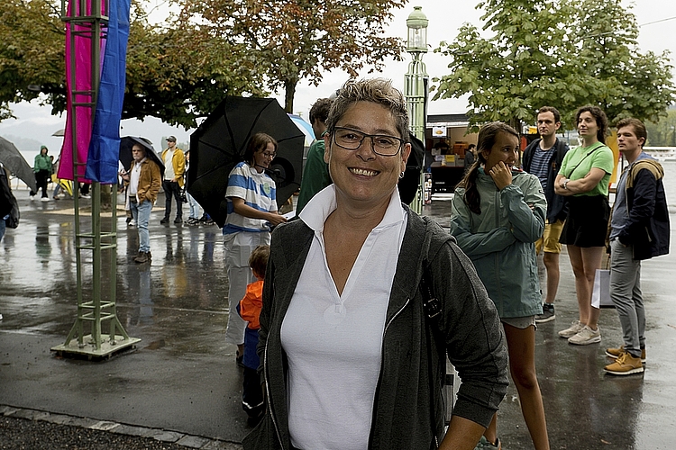 Michelina Carlucci unterstützt das Festival und wollte sich informieren, was so läuft.