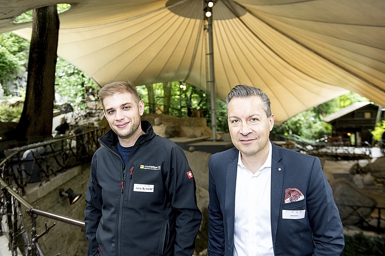 Stadtpräsident Beat Züsli mit Gattin Kathrin Krammer (l.) und Corinne Fischer, Präsidentin Stiftungsrat. 
