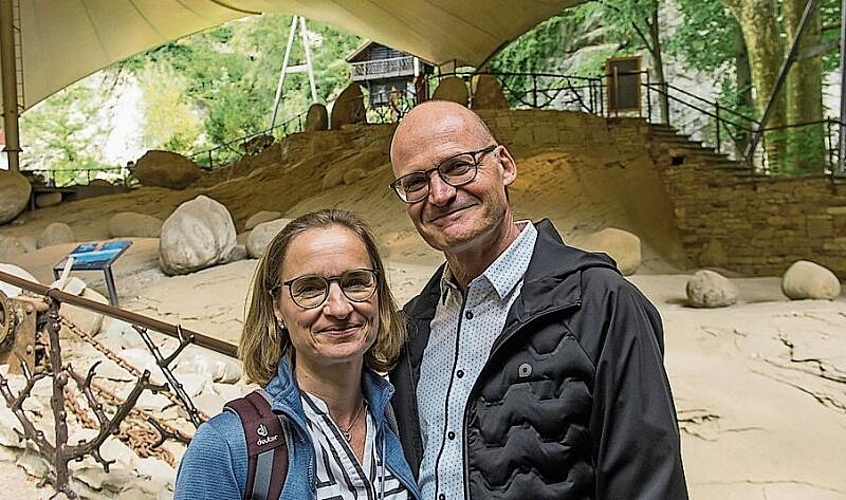 Christine und Herbert Wismer: Geplant war am Samstag Velofahren und Wandern. Daraus wurde eine Führung im Gletschergarten.
