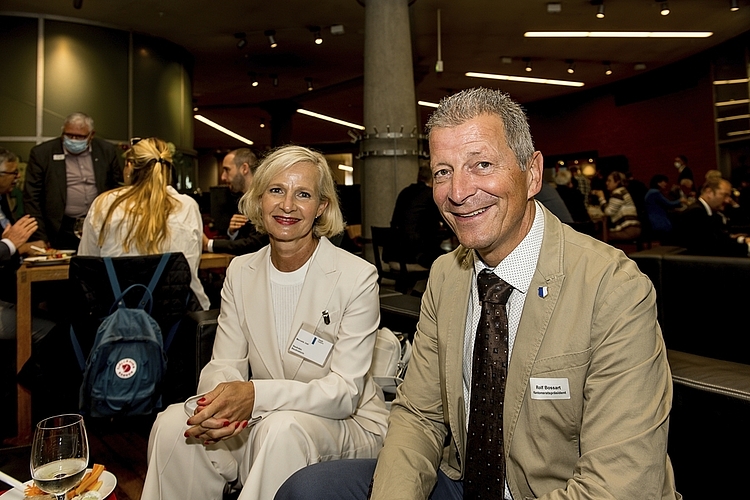 Für Manuela Jost, Stadträtin Luzern, ist der Park der ruhende Pool, und Rolf Bossart, Kantonsratspräsident, erinnerte sich an einen Schulausflug zum Denkmal.
