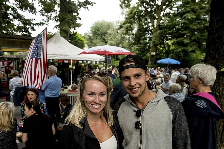 Gotske van der Tol und Ruerd Baeker waren für einen Tag im Camping Lido und überrascht, dass ein Konzert stattfand.
