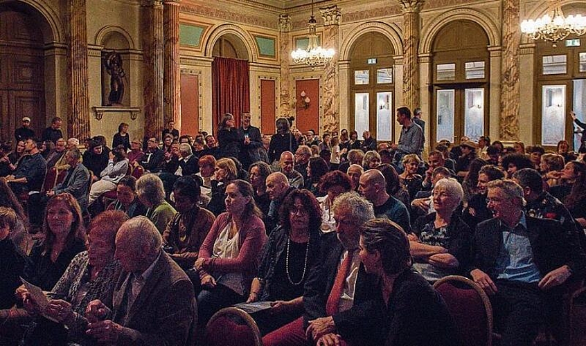 Arthur Wolfisberg, Leiter Geschäftsstelle Bildungsdirektoren-Konferenz Zentralschweiz (BKZ), und Constanze Pertoll waren von der Vielfalt und Professionalität der Beiträge beeindruckt.
