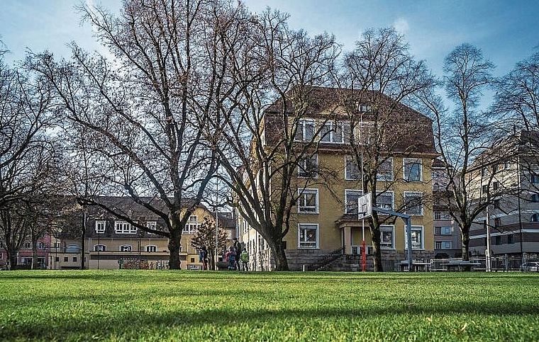 Gerade bei Stellvertretungen werden die Schulen wohl auf Quereinsteiger:innen zurückgreifen müssen.Bild: Bruno Gisi