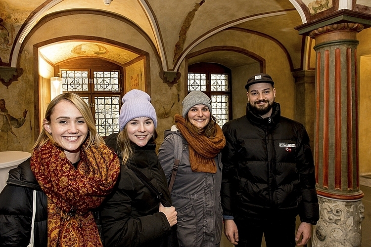 Von links: Nadia Gasser, Laura Furrer, Michelle Zingg und Timon Bangerter hatten vom Tag der offenen Tür gelesen und die Chance genutzt, das Haus zu entdecken.
