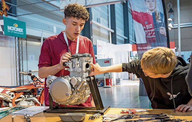 An der Zebi erhalten Jugendliche Einblicke in die Vielfalt der Berufswelt und können sich über die Berufswahl informieren.Bild: Zebi