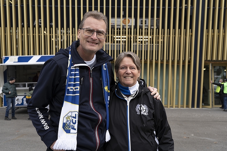 Thomas und Cornelia Lang besuchen seit fast 35 Jahren die Spiele des FCL.
