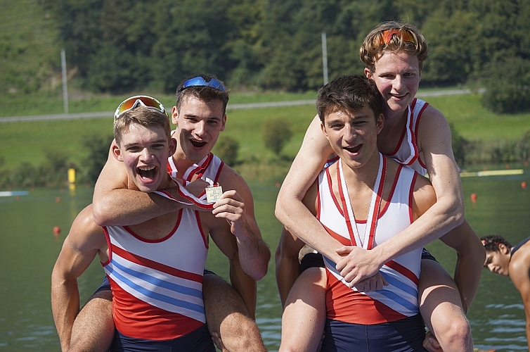 Auch der Vierer ohne Steuermann (U19) vom Seeclub Luzern war nicht zu bezwingen: Daniel Jutz, Romeo Kölliker, Marius Tegtgel und Konradin Von Moos (v. l.).