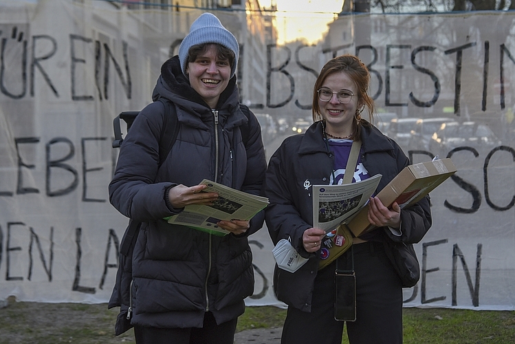 Von links: Irina Studhalter und Mirjam Hostetmann finden, dass noch viel getan werden muss, bis alle Menschen gleich behandelt werden.
