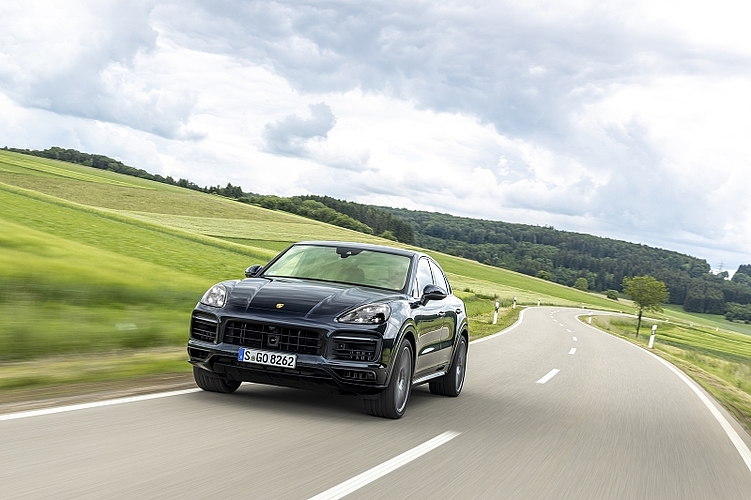 Das Porsche Cayenne GTS Coupé punktet da, wo man es erwartet: mit einem satten Klang, Fahrvergnügen und sportlichem Flair. Preis: ab 147 300 Franken mit 460 PS.
