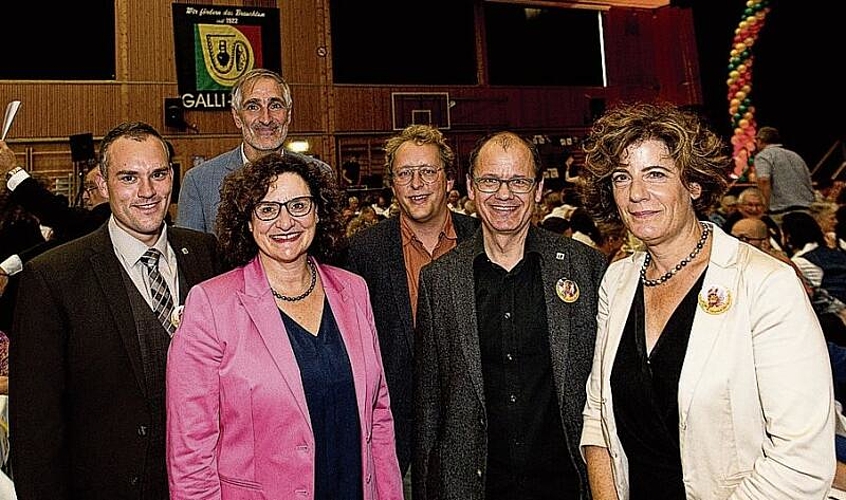 Der Stadtrat von Kriens in corpore (von links): Marco Frauenknecht, Christine Kaufmann-Wolf, Roger Erni, Maurus Frey, Cla Büchi und Stadtschreiberin Karin Schuhmacher Bürgi.
