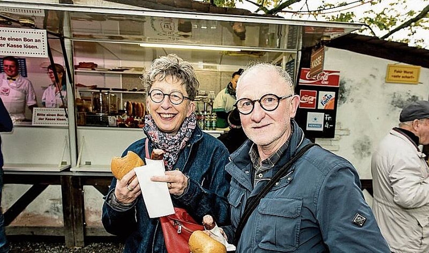 Angelika Hutter Stücheli und Markus Stücheli: «Nach zwei Jahren Pause mussten wir vorbeikommen und einen Cervelat essen.»
