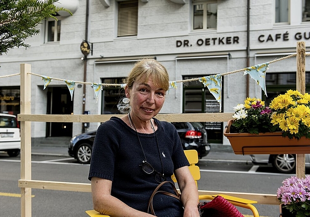 Gudula Metzel (links), mit der Regionalverantwortlichen Edith Rey und dem neuen Pfarrer Dr. Wieslaw Reglinski. 