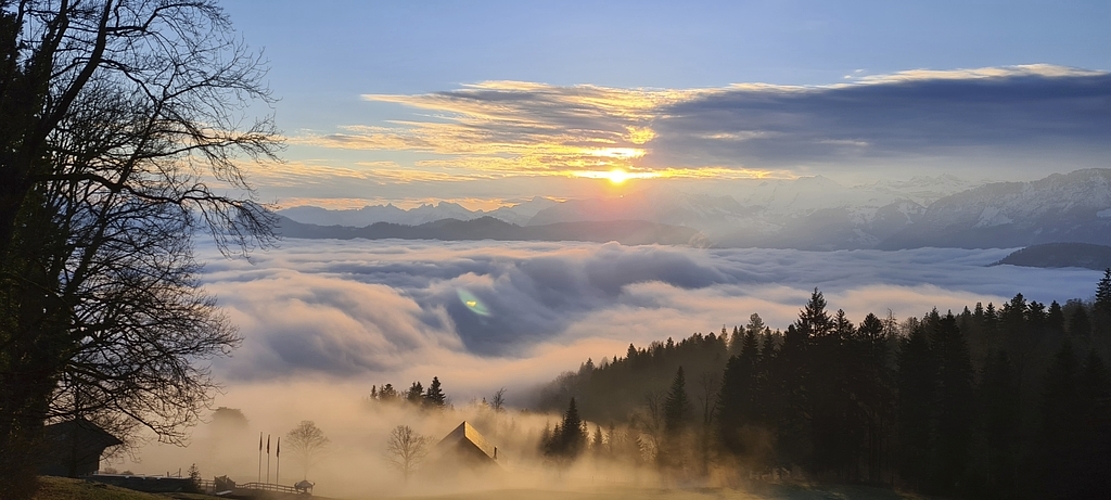 Irène Scherer hat mit ihrem Bild von oberhalb dem Schwendelberg in Horw erneut einen 50-Franken-Gutschein der Migros gewonnen. Bild: Irène Scherer
