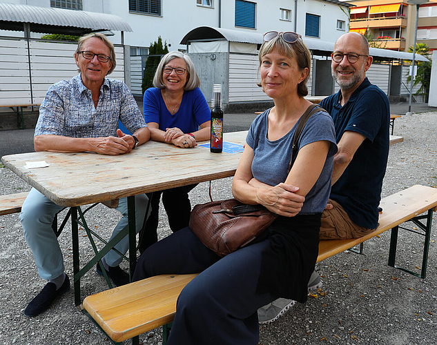 Im Geissenstein schon aufgewachsen: Willi Lüthi, zusammen mit Gattin Vreni sowie Thomas und Uta Feldmann (im Vordergrund).
