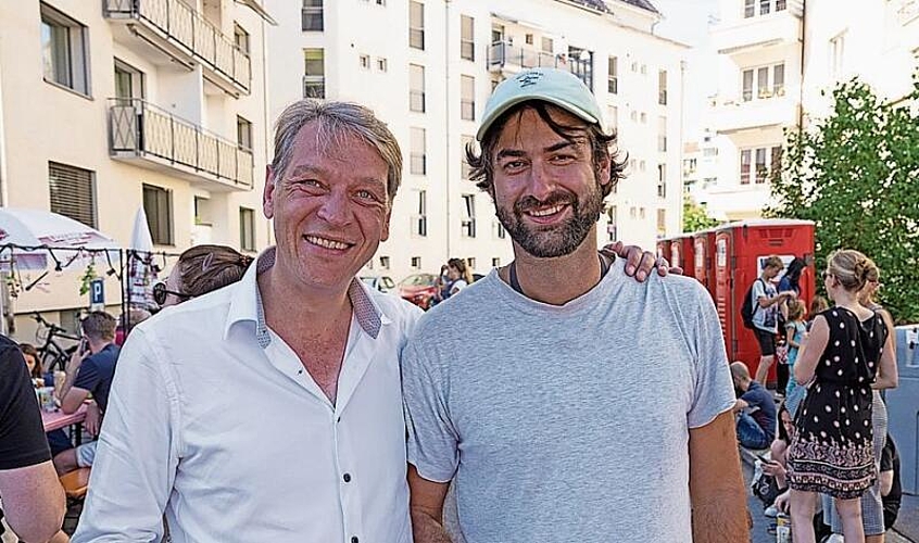 SP-Politiker und OK-Chef Gianluca Pardini (rechts) war schon am Stadtfest im Einsatz, genauso wie sein Grossstadtratskollege von der GLP, Daniel Lütolf.
