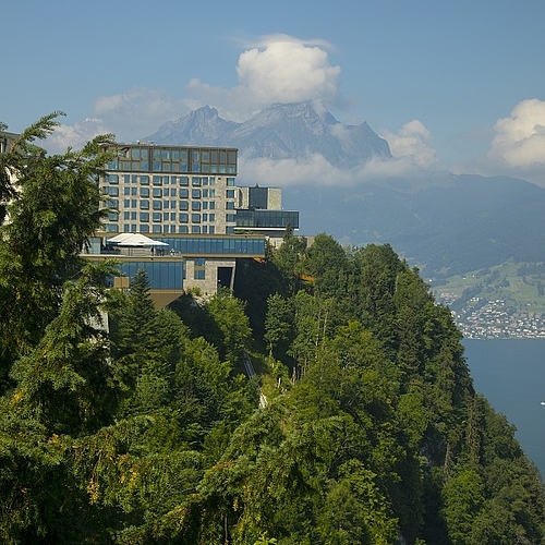 Millionenstadt anstatt Berge: Das Weltwirtschaftsforum findet 2021 nicht in der Schweiz statt.Bilder: Adi/Bürgenstock Hotels AG