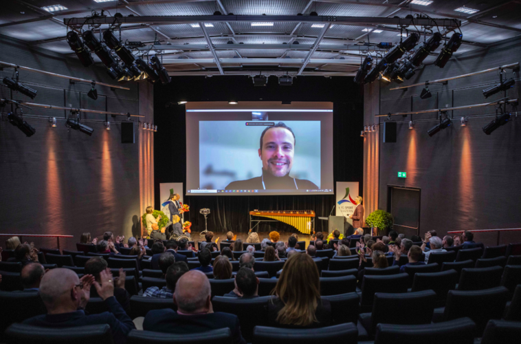 Virusbedingt musste der Luzerner Sportler des Jahres, Rollstuhlleichtathlet Marcel Hug, seine Auszeichnung per Videochat von zu Hause aus entgegennehmen.
