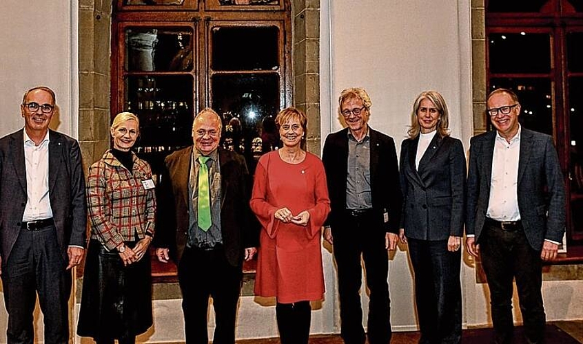 Stadträtin Manuela Jost (GLP), Grossstadtrat Marc Lustenberger (FDP), Grossstadträtin Mirjam Fries (Mitte). Manuela und Mirjam meinten, sie hätten gerne bei den Theaterkids mitgespielt.
