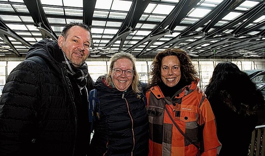 Fabienne Hofstetter (r.) genoss zusammen mit Bruno Hofstettler
