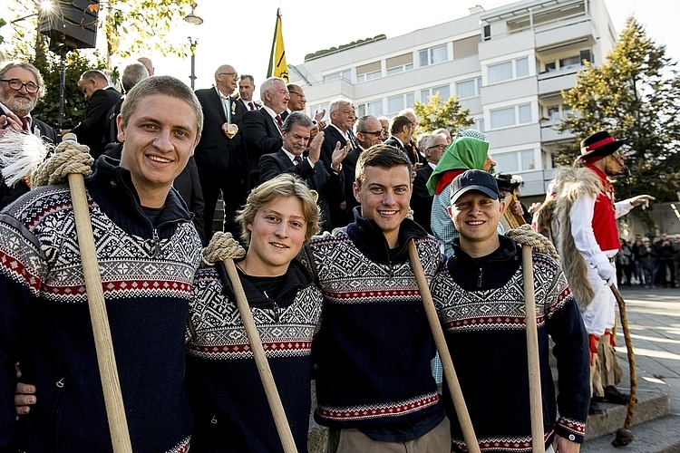 Die Geisslechlöpfer (von links): Robin Fuchs, Nick Bachmann, Noel Hartmann und Livio Hartmann haben ihr Können auf dem Dorfplatz allen gezeigt.
