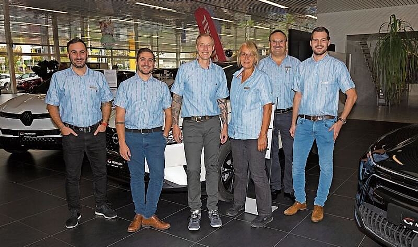 Garage Bolzern, Obernau (von links): Silvan Hagen, technischer Betriebsleiter, René Buholzer, Verkauf, Aleksja Peric mit Vater Sladan Peric, Filialleiter.
