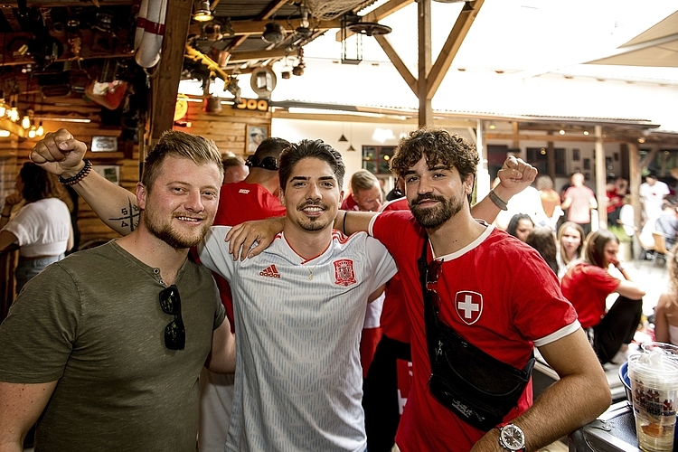 Mit seinen spanischen Wurzeln meinte Armend Dervishaj (l.) vor Matchbeginn: «Wer auch immer gewinnt, zusammen mit Fabio Justo und Silvano Heldstab (v. l. n. r.) wird gefeiert!»