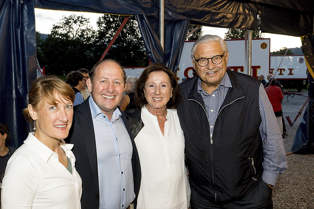 Von links: Stefanie und Dieter Haller mit Marianne und Räto Camenisch fanden: «Jedes Jahr ein Highlight!»