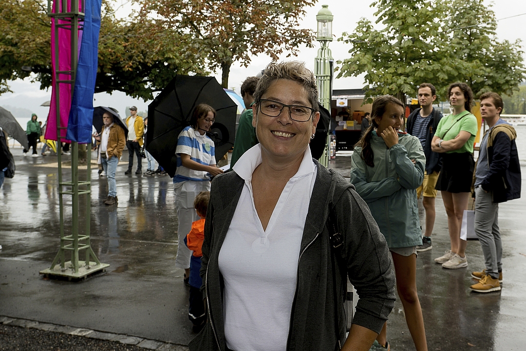 Michelina Carlucci unterstützt das Festival und wollte sich informieren, was so läuft.