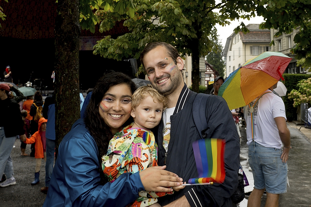 Laura und Stefan Rüegg mit Liam supporten die Szene und fanden, respektvolle Freiheit sei wichtig.