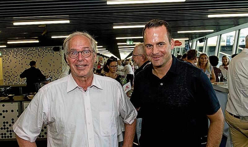 Thierry Carrel, Sozialvorsteher Gemeinde Vitznau und Nationalratskandidat, mit Ständerat Damian Müller. Sportlich ist Thierry pro Jahr über 10 000 km mit dem Velo unterwegs, und Damian betont die Verbundenheit mit dem Schweizer Pferdesport, in dem er Präsident ist.