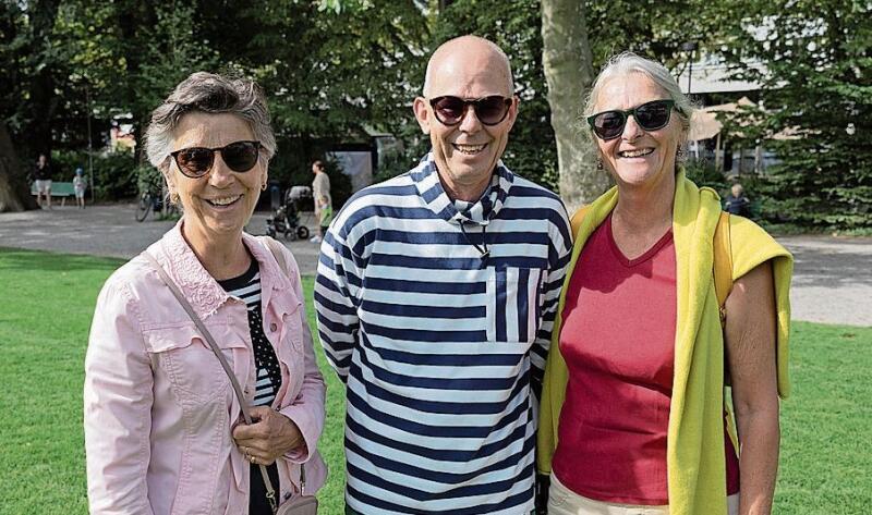 Ursi Furrer (rechts) war 30 Jahre lang Platzanweiserin am Lucerne Festival. Zusammen mit dem «Maihöfler» Heinz Hofmann und Claudia Habermacher.