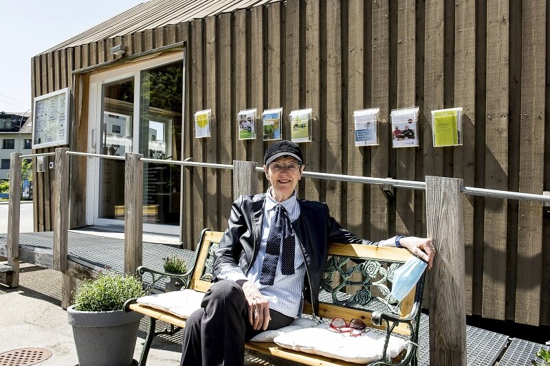 Seit 40 Jahren wohnt Ursula Pfenniger im Quartier und lernt beim Vicino-Treffpunkt-Würzenbach neue Leute kennen.
