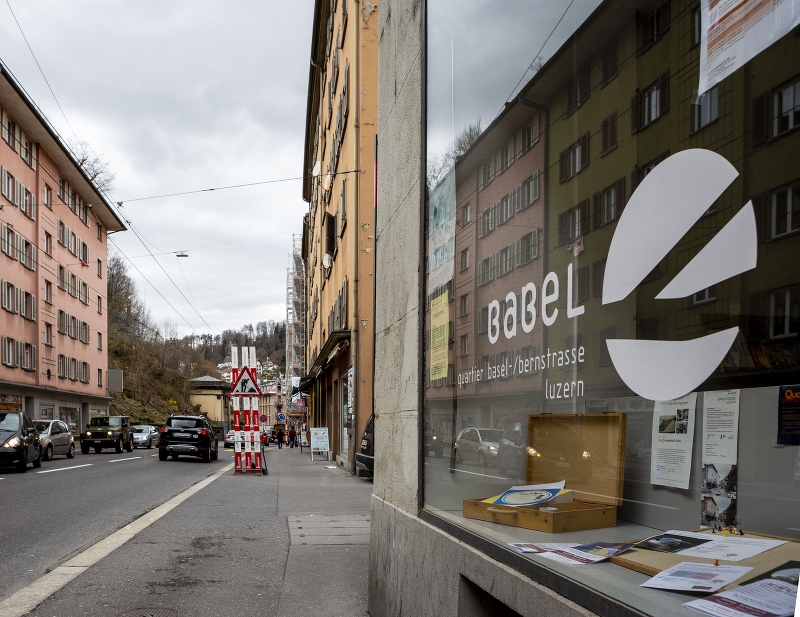 Mitten im viel befahrenen Luzerner Kulturschmelztiegel, der Baselstrasse, befindet sich das Hauptquartier des BaBeL-Projekts.
