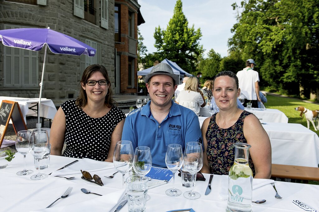 Augenzwinkernd meinten Anita Wüthrich, Mafalda Markzoll und Guido Jacopino (v. l.): «Für das ‹Bäckerzmorgen› in der Altstadt mussten wir jeweils früher aufstehen.» 
