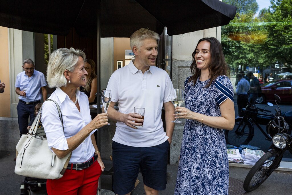 Ständerätin Andrea Gmür, Grosstadtrat Roger Sonderegger und Karin Stadelmann, Präsidentin der Stadtluzerner CVP, genossen zusammen den «rüüdig-freudig-orangen» Sonntag (v. l.).
