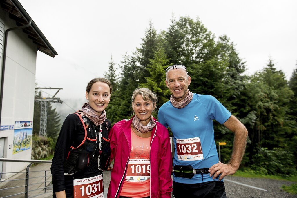 Auf Donner und Blitz können Marielle Hegner, Irène Meyer und Hans-Jörg Hegner (v. l.) gerne heute verzichten.
