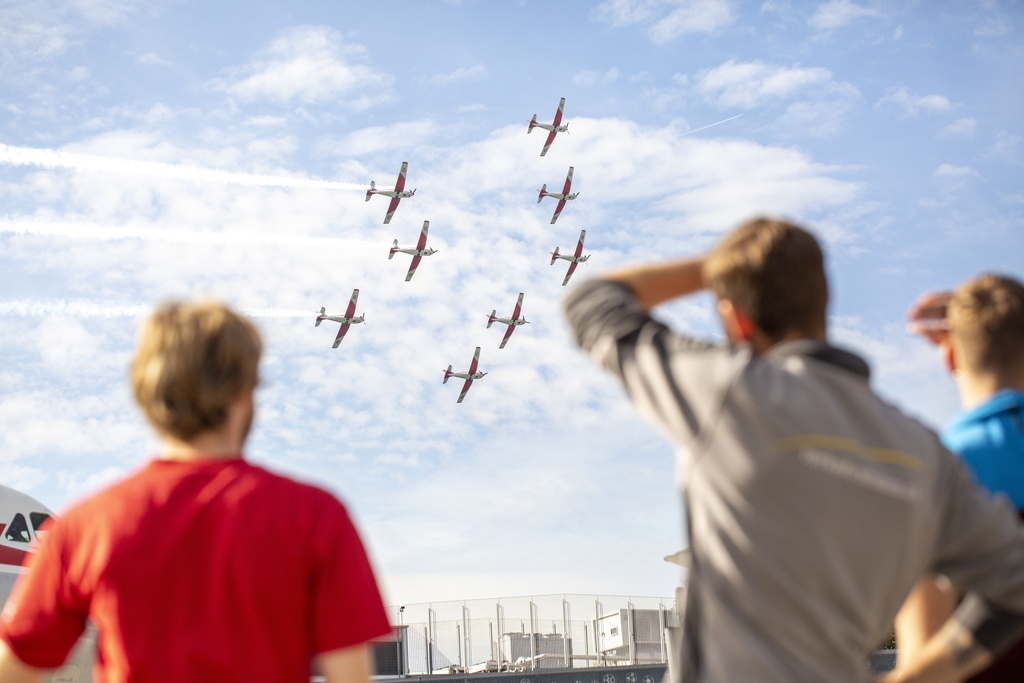 Das PC-7-Team der Swiss Air Force sorgte mit einer beeindruckenden Flugshow für Begeisterung am Boden.
