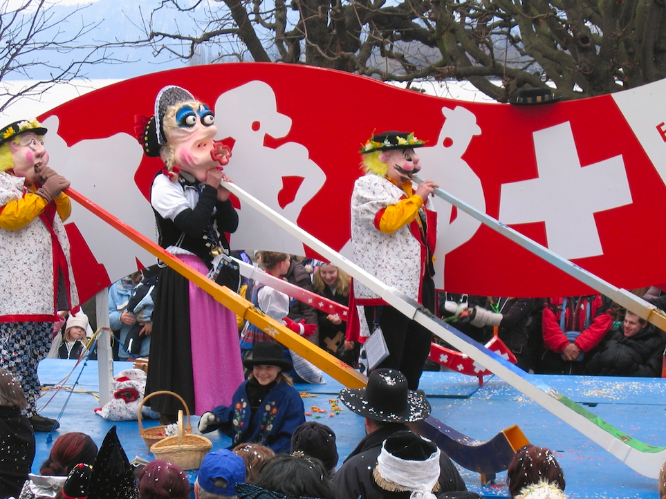 Im Jahr des Eidgenössischen Jodlerfests, 2008, nahmen die Ronfäger mit selbst gebastelten Alphörnern am Umzug teil.
