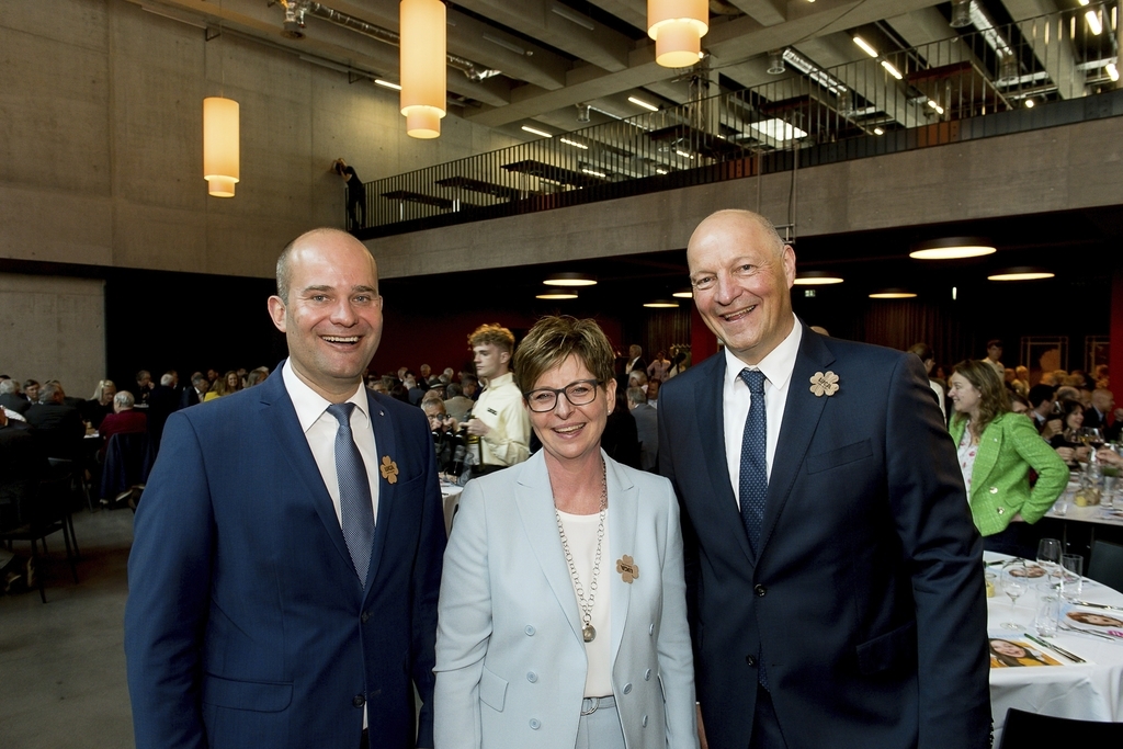 Von links: Regierungsrat Fabian Peter, Luzia Roos-Bättig, Messeleiterin, und Markus Lauber, Vorsitzender der Geschäftsleitung Messe Luzern.
