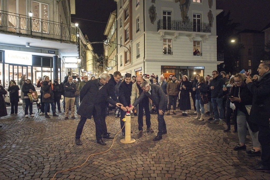 Die Weihnachtsbeleuchtung der Innenstadt wurde am vergangenen Donnerstag erstmals im Jahr 2021 eingeschaltet.
