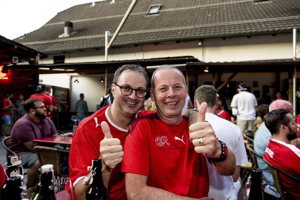 Bruno Jöhr (l.) und Seppi Glanzmann meinten am Schluss, die Schweizer Spieler hätten gekämpft und mit Würde verloren.