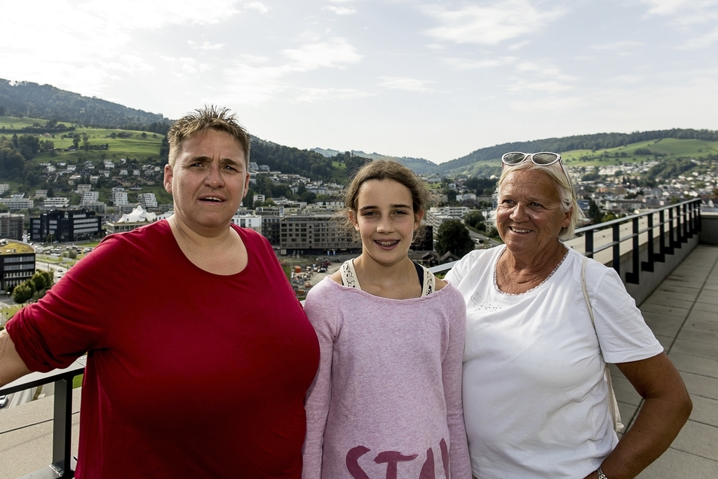 Die drei Horwerinnen (von links) Gisela Muri, Tanja Lindauer und Gabi Muri sahen ihre Wohngemeinde aus einer anderen Perspektive.