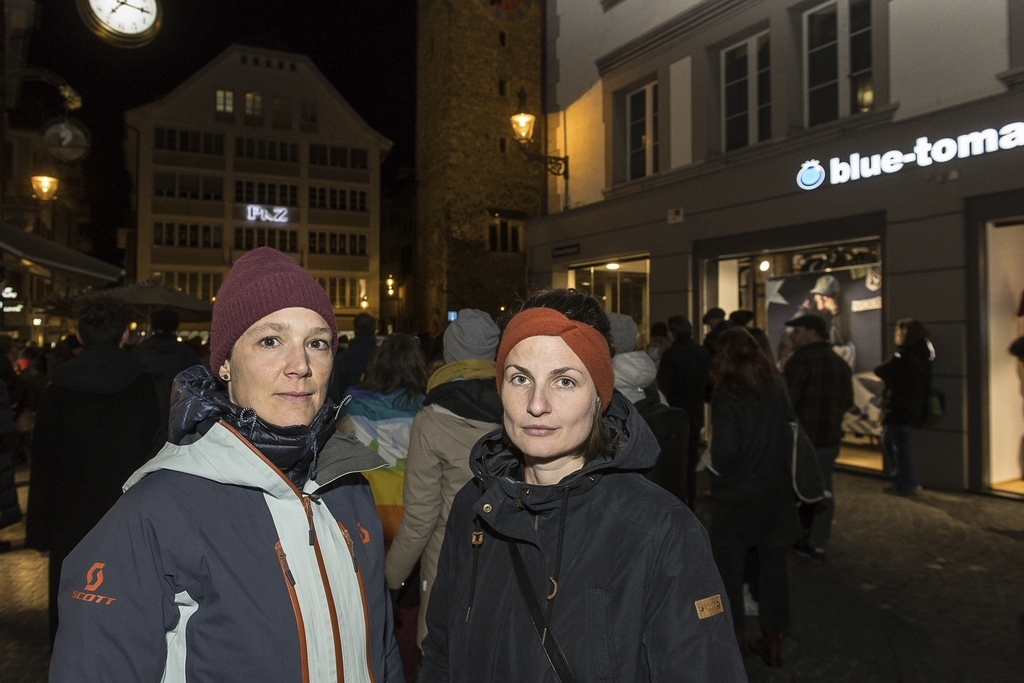 «Solidarität zeigen mit Präsenz», so der Gedanke von Karin Büchel (links) und Judith Dissler. 
