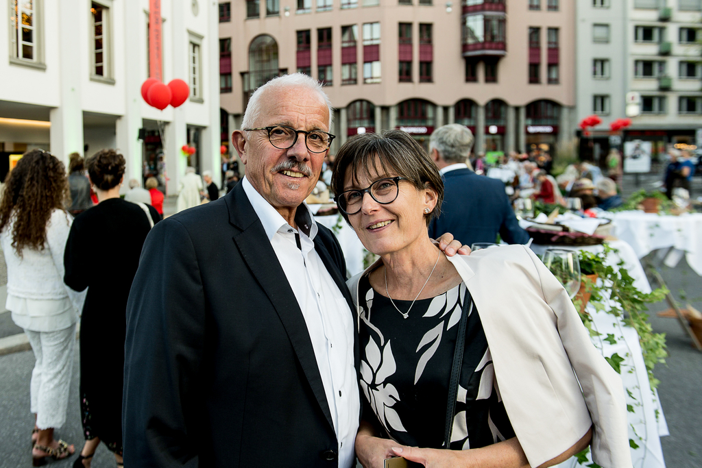 Für Hans und Romy Müller ist «Wie es euch gefällt» eine doppelte Premiere. Sie sehen die Komödie zum ersten Mal.
