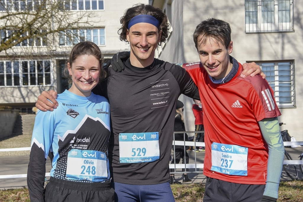 Von links: Olivia Keiser, Sandro Anderes und Sandro Schmid finden, dass der Lozärner Cross ein gutes Training ist, um seine eigene Bestzeit erneut zu unterbieten.
