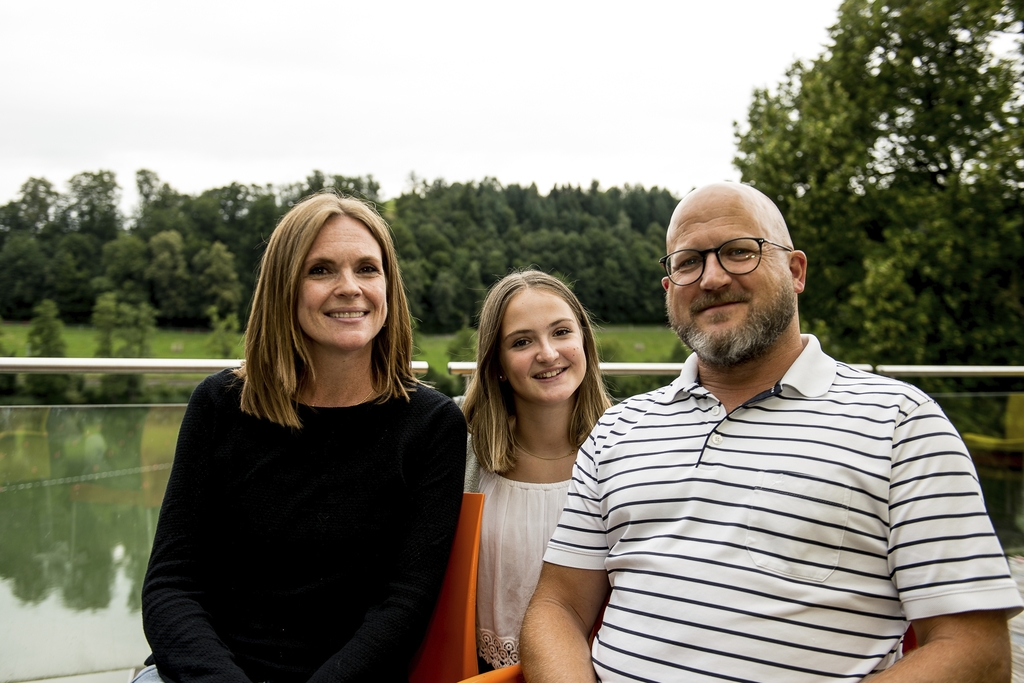 Für Karin (l.), Elena und Andreas Michel ist es Tradition, den 1. August am Vorabend zu feiern.
