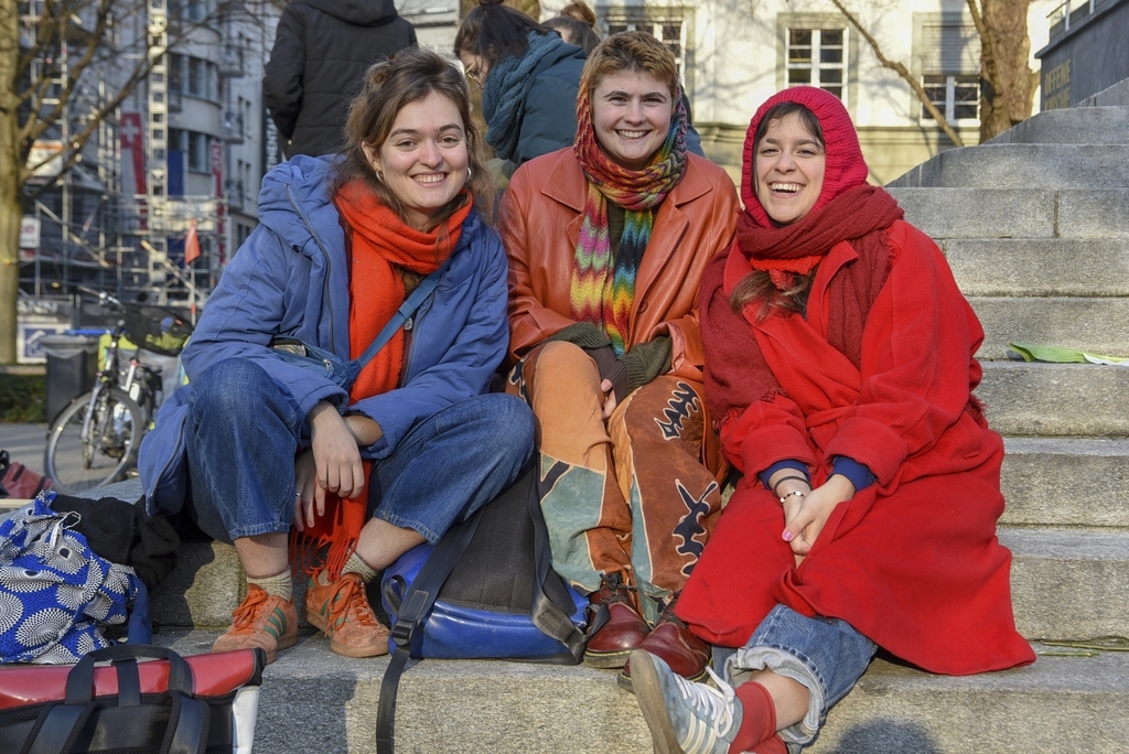 «Politische Ereignisse in Luzern müssen unterstützt werden, und es ist wichtig, dass wir Präsenz zeigen», finden (von links) Mia Bodenmüller, Delia Perrez und Ljubia Kohlbrenner. 
