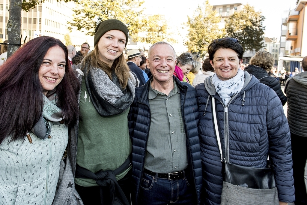 Das Krienser Brauchtum lebt und wurde von der Familie Smania so richtig genossen. Von links: Sandra, Steffi, Rico und Brigitte.
